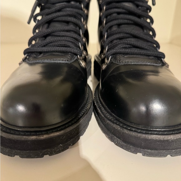 OFF-WHITE Arrow Appliqué Hiking Boot - Picture 9 of 15